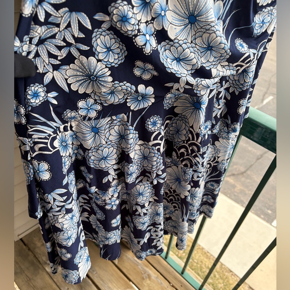 🆕Signature by Robbie Bee Blue Floral Faux Wrap Dress Petite Small PS Ruffle Midi - Picture 7 of 16
